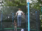 trampolin.jpg (124841 bytes)
