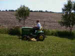 lawnmower3.jpg (124867 bytes)