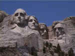 rushmore1.jpg (111312 bytes)